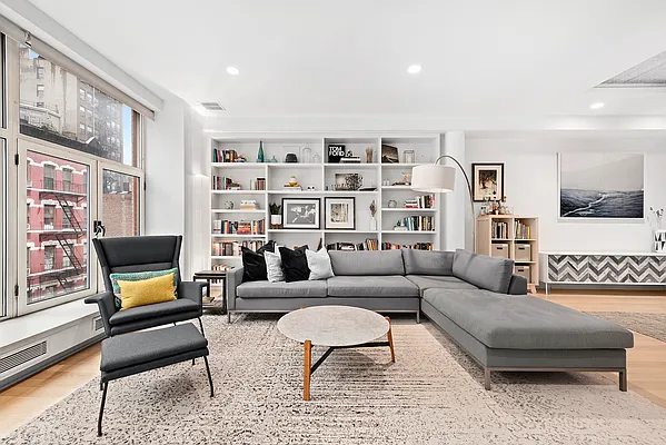 Sold by Compass | media 1
