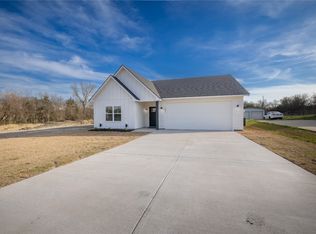 1001 Maple St, Farmersville, TX 75442
