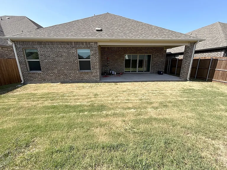 212 Stonebrook Trl — Photo 42