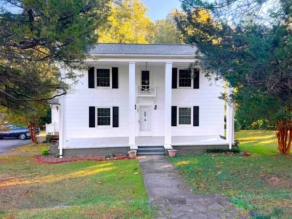 206 N Lyles Ave, Landrum, SC 29356