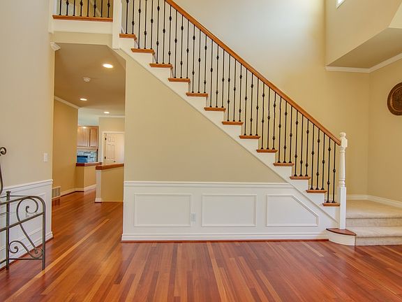 5th image of 23280 SE 51st Pl