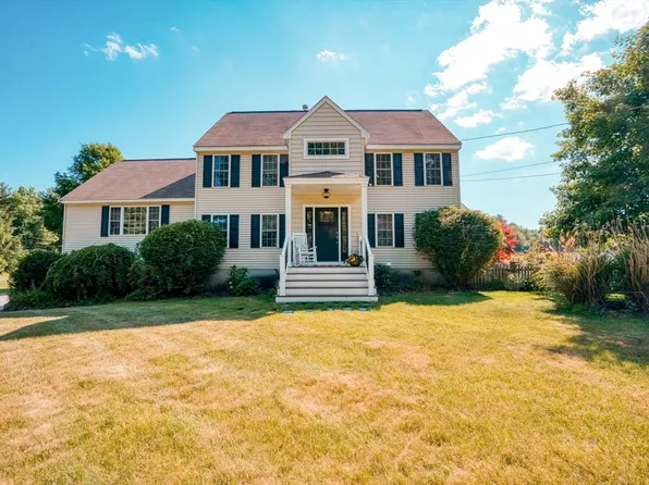 46 Brookline St, Pepperell, MA 01463
