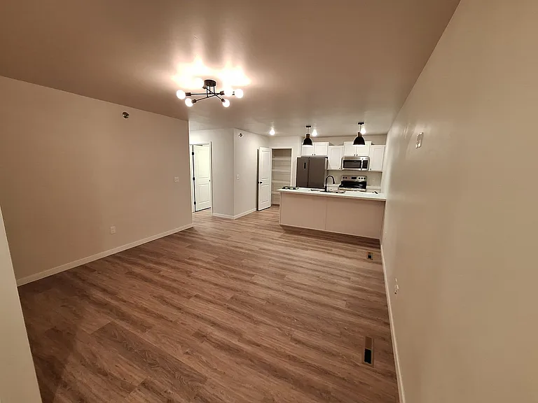 826-834 Thames Ct #1008 — Photo 16