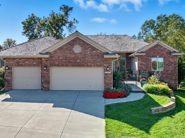 15477 Stevens Plz, Omaha, NE 68137