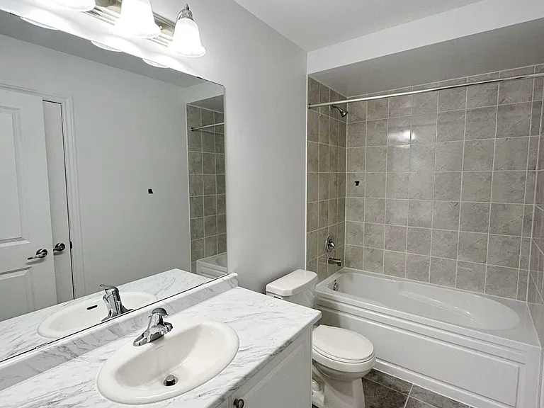 100 Stocks Ave — Photo 12
