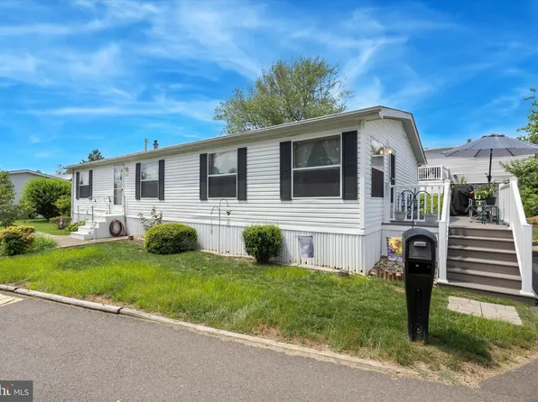 3452 Aster Ave, Trevose, PA 19053