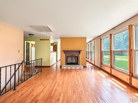 9th image of 71 Shady Oaks Dr
