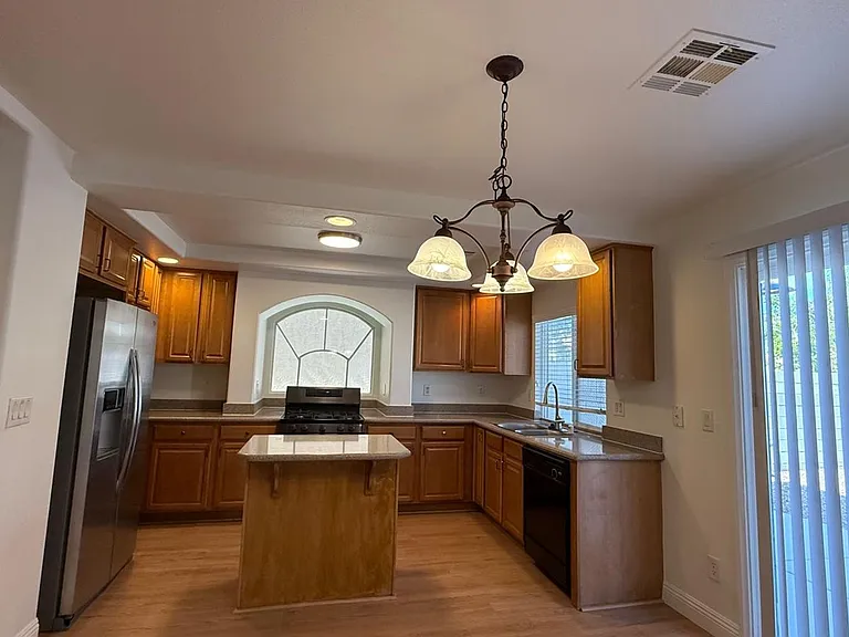 10590 Medicine Bow St — Photo 14
