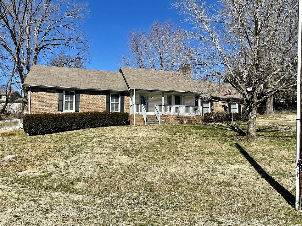 1st image of 903 Hunter Ln