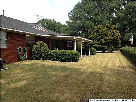 3rd image of 4543 Craigmont Dr