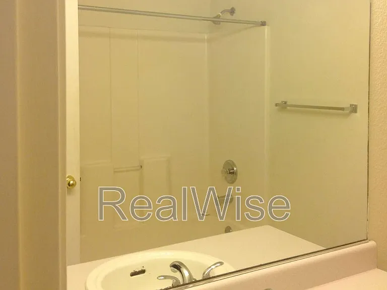 804 Corey Dr — Photo 15