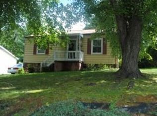 1102 Johnson Ave, Johnson City, TN 37604