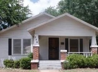 208 Paradise St, Fort Worth, TX 76111
