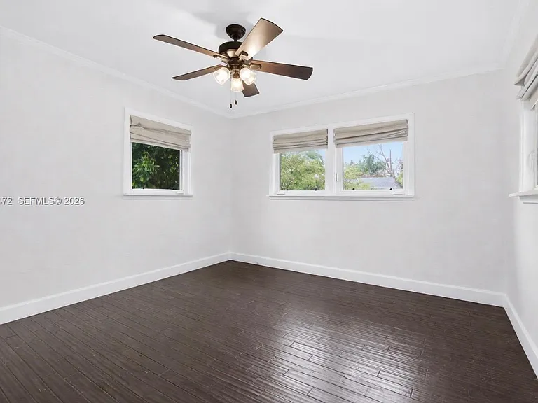 6395 SW 42nd Ter — Photo 5