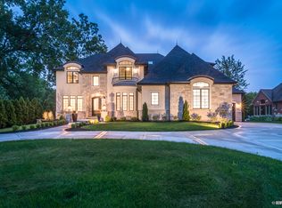 4055 Douglas Rd, Downers Grove, IL 60515