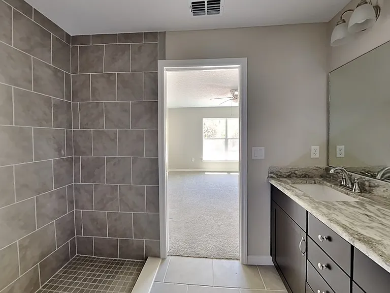 22222 SW Marine Blvd — Photo 12