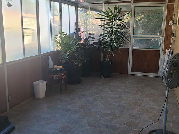 5th image of 660 Leslie Street #8