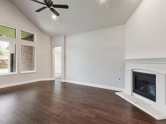 5th image of 3311 Creekhaven Dr