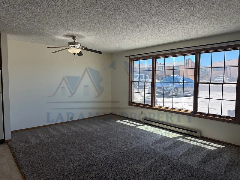 1 bed, 1.0 bath, 700 sqft, $999 — Photo 3