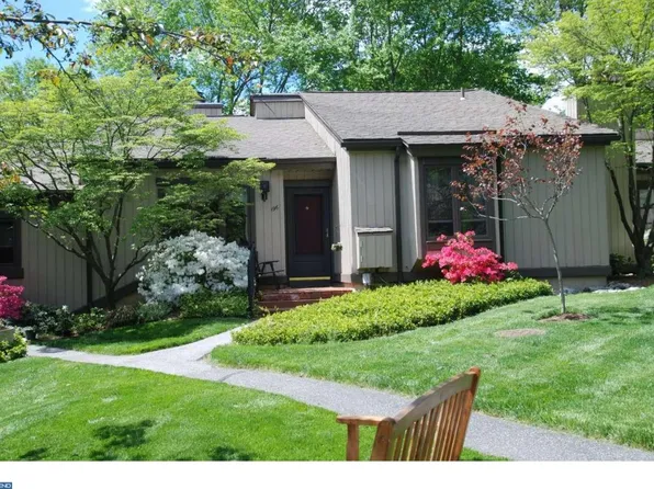 196 Chandler Dr, West Chester, PA 19380