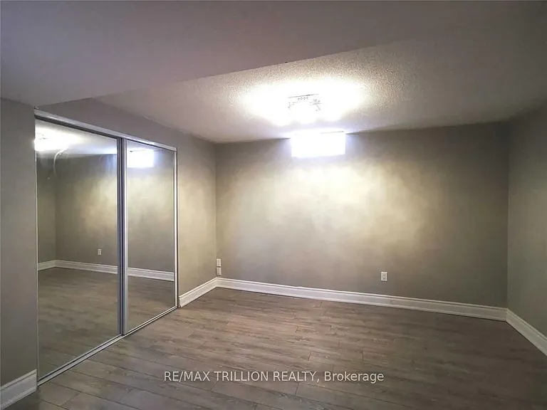14 Greenhill Ave #BASEMENT — Photo 11