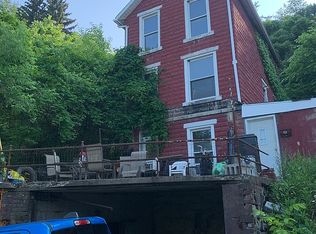 404 Old Hill Rd, Jeannette, PA 15644