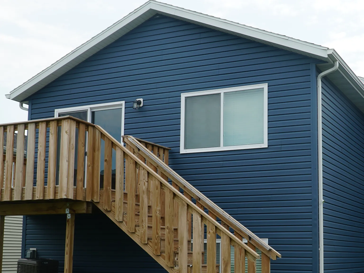 3 bed, 1850 sqft, $2,195 — Photo 2