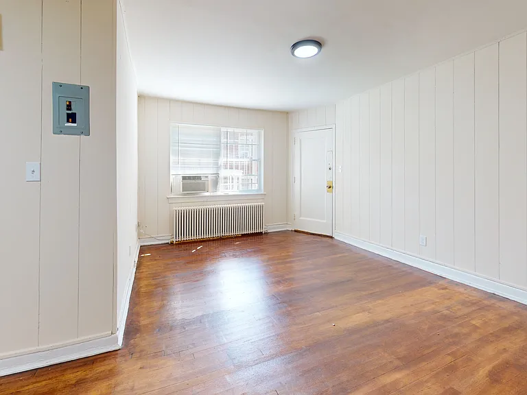 30 Danbury St SE #1 — Photo 25