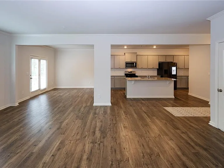 7566 Jennadee Dr — Photo 15