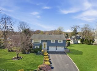 1 Chalen Ct, Pequannock Twp., NJ 07444