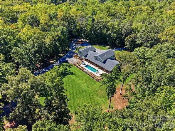 317 Windmill Ln, Waxhaw, NC 28173