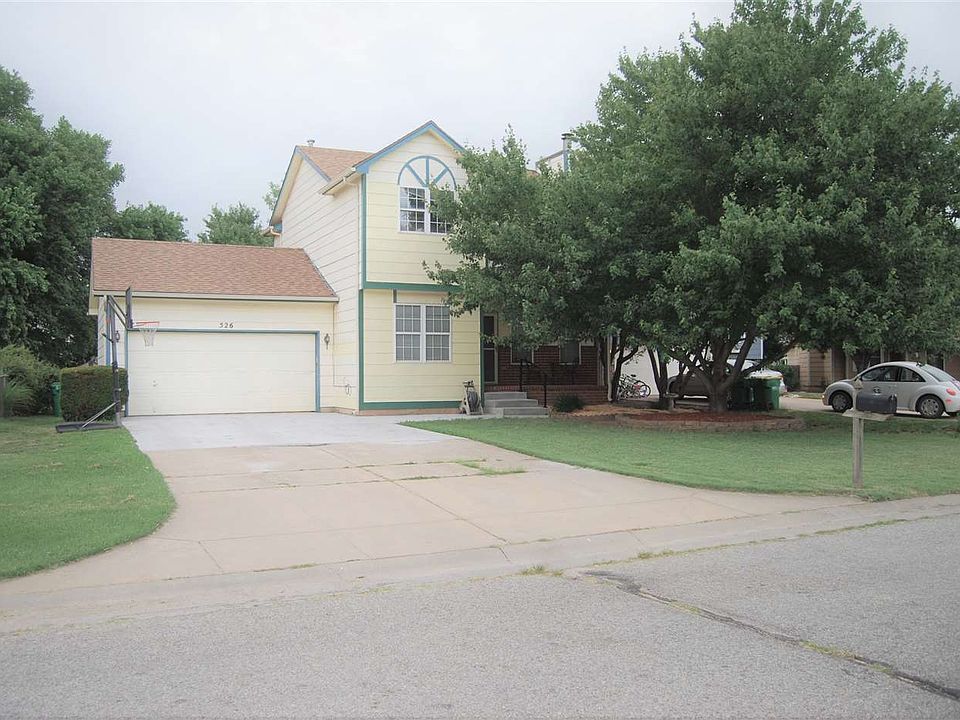 1st image of 526 Deerfield Cir
