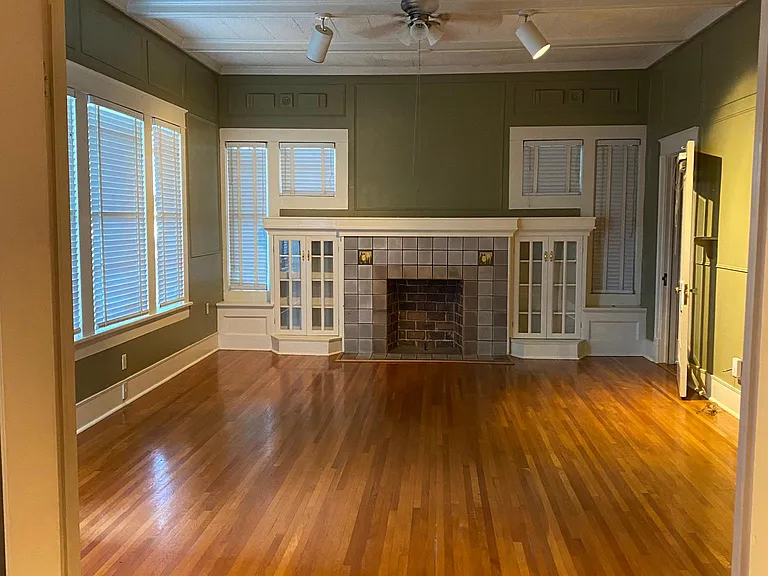 1336 Grape St — Photo 4