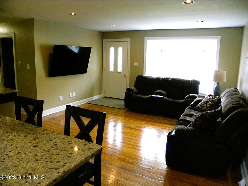 2nd image of 39 Loralee Drive