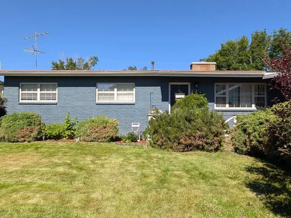 1137 Phelps Dr, Mountain Home, ID 83647