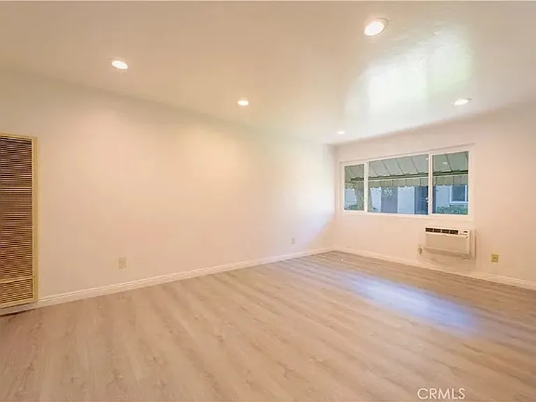 5593 Pioneer Blvd #18 — Photo 4