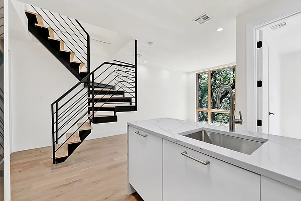 Rented by Massada Home Sales Inc | media 20
