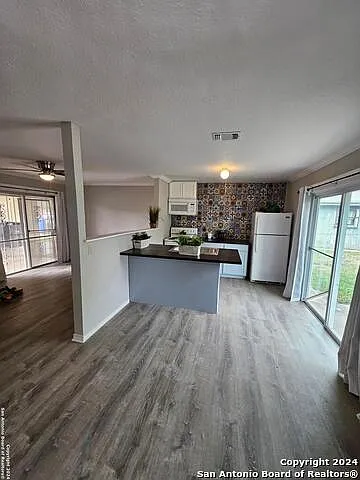 7311 Remuda Dr — Photo 7