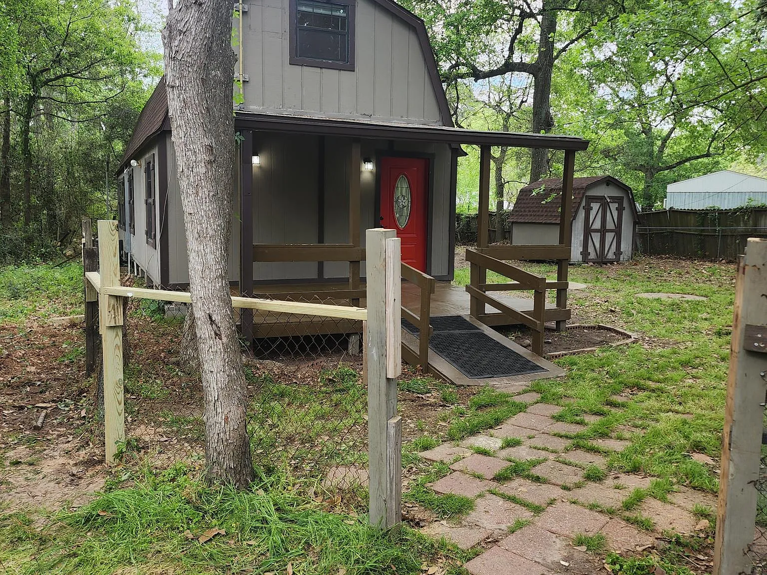 3 bed, 2.5 bath, 1640 sqft, $1,695 — Photo 3
