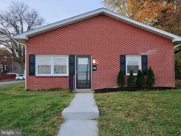 1098 W Ridge Rd, Linwood, PA 19061