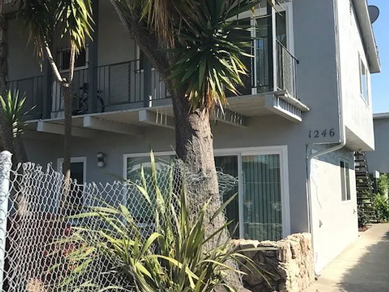 1246 Ashby Ave — Photo 1