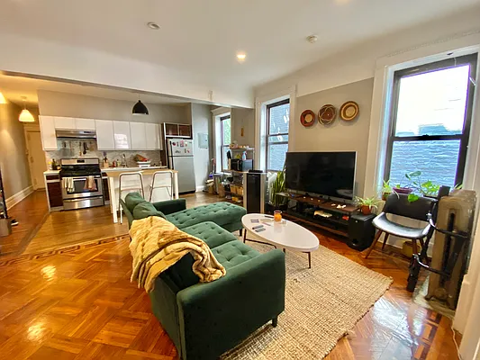 Rented by Simply Brooklyn Realty Inc | media 9