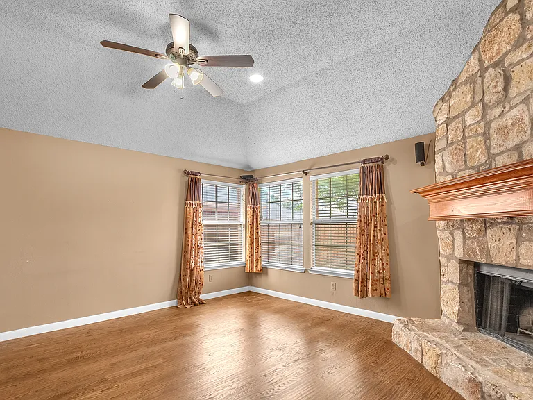 10809 River Oaks Dr — Photo 26