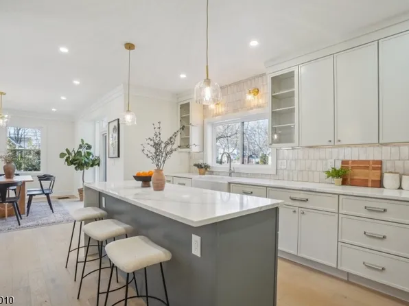 37 Lancaster Ave, Maplewood Twp., NJ 07040