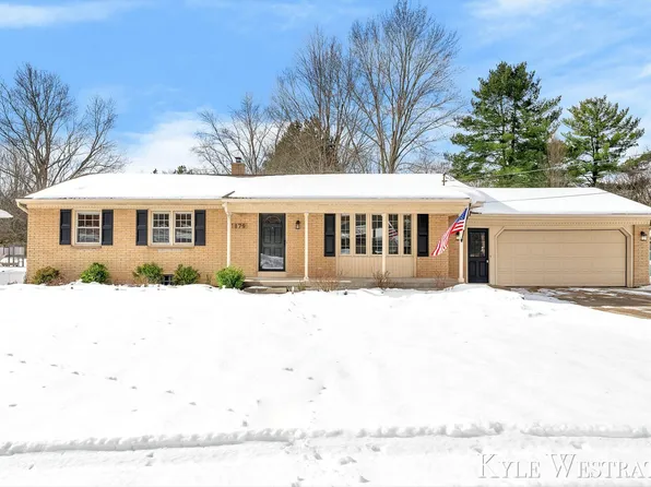 1879 Pheasant Ave NW, Grand Rapids, MI 49534