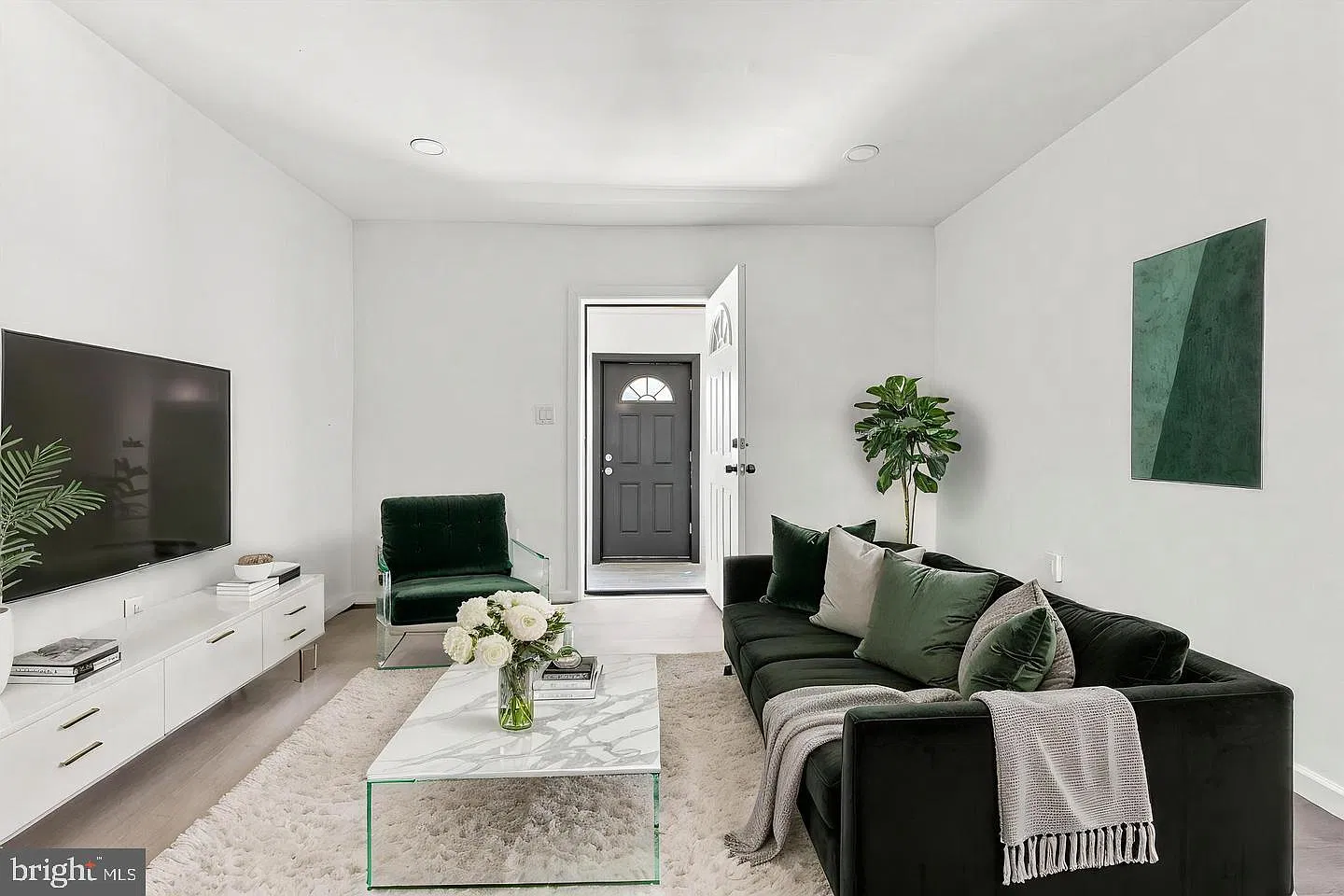 2 bed, 1.5 bath, 1000 sqft, $1,895 — Photo 3
