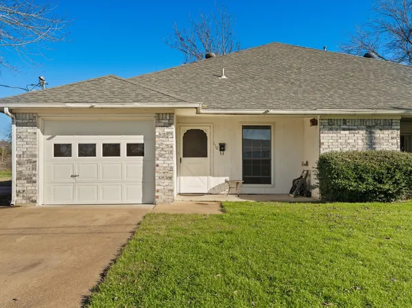 110 Lee St, Farmersville, TX 75442