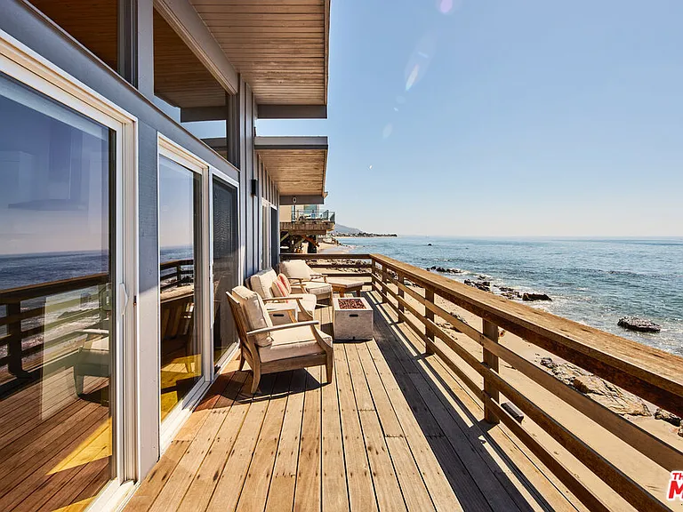 24246 Malibu Rd — Photo 9
