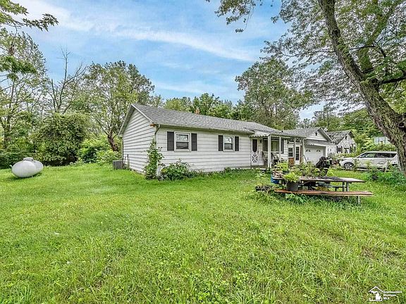 2nd image of 9089 S Telegraph Rd