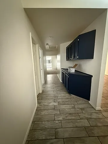 3 bed, 1726 sqft, $2,500 — Photo 2